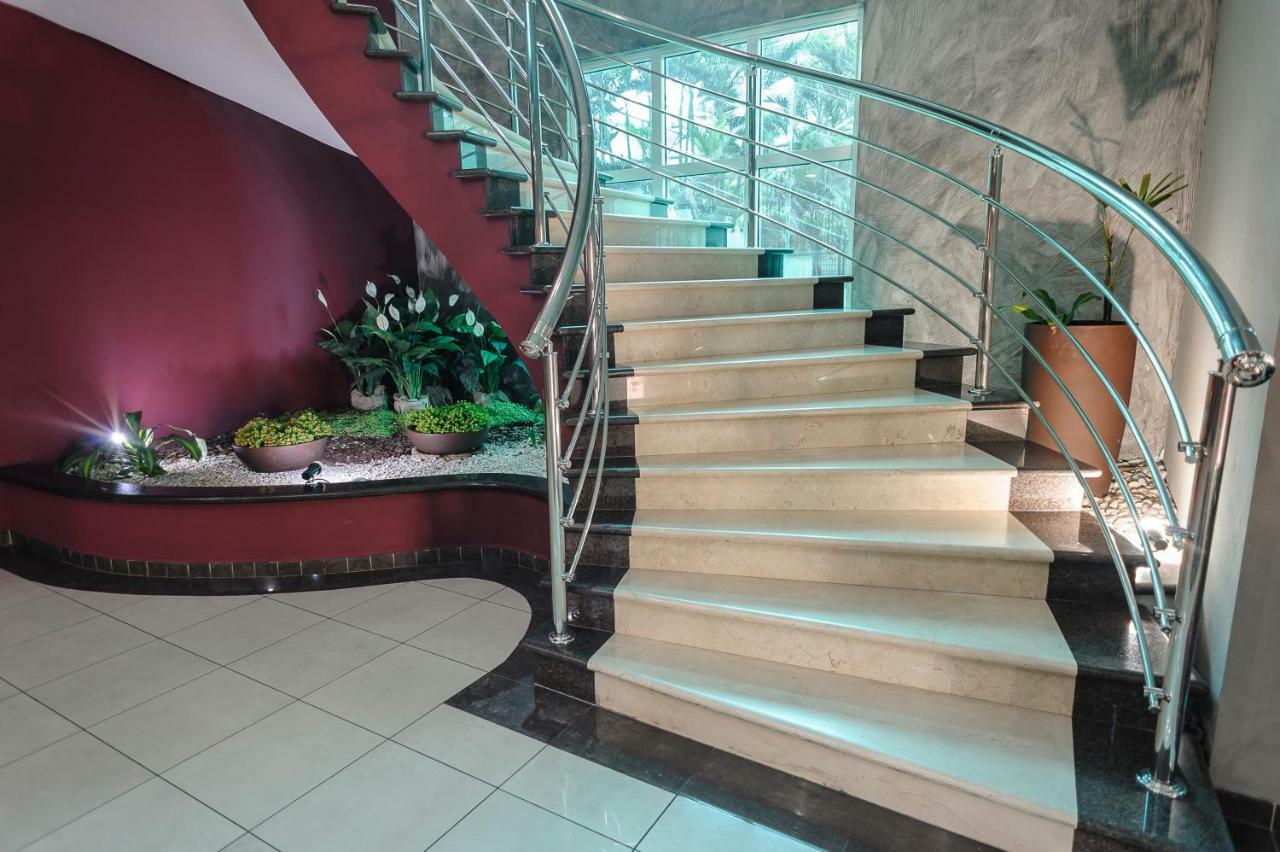 Hotel The Premium Osasco Kültér fotó